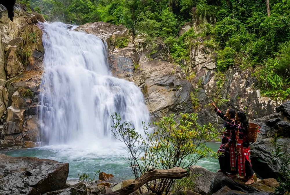 Suối Cà Te (Suối Đá) Vân Canh: điểm du lịch sinh thái hoang sơ đẹp nhất Bình Định